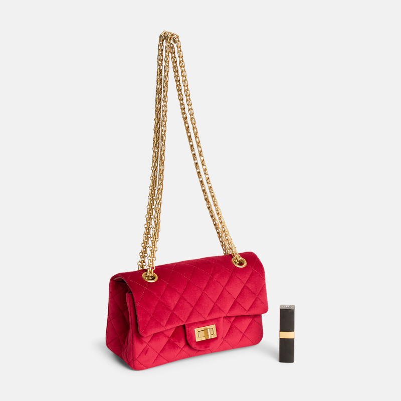 Superfleamarket-Kristine Froset- shoulder bag-Chanel-classic-flap-velvet-red-gold